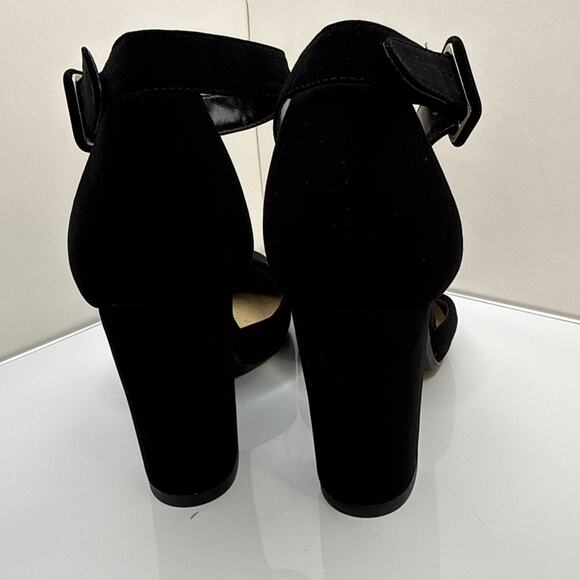 City Classified Women's Comfort Nola Closed Toe Ankle Strap Block Heel Black 8 - Picture 16 of 16